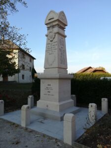 monument historique blanc et propre après aerogommage